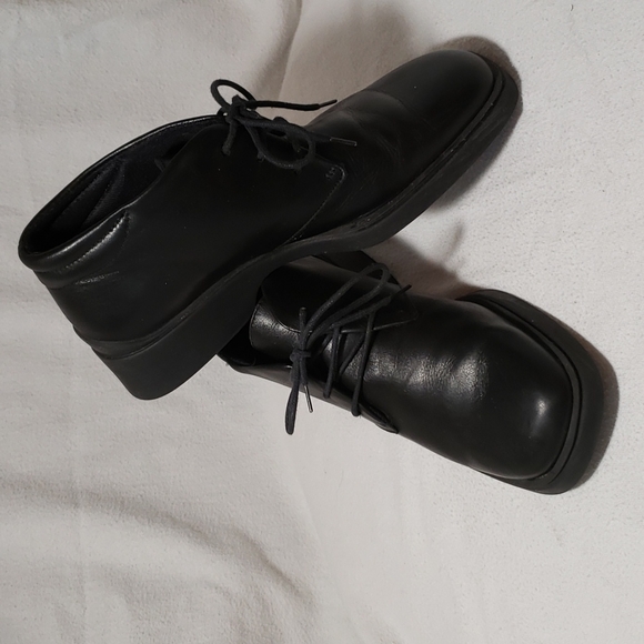 Italian made Booties by Easy Sprit 5.5 in size. - Picture 1 of 6